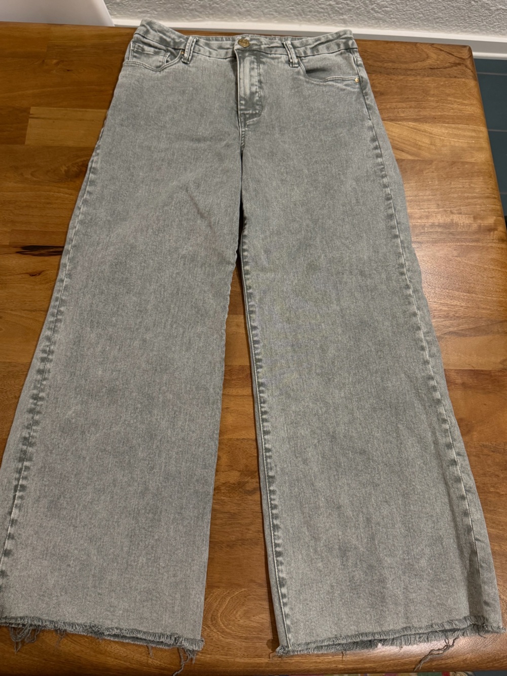 Kut from the Kloth Light Grayish Green ‘Meg Fab Ab Wide Leg’ Jeans Size 2